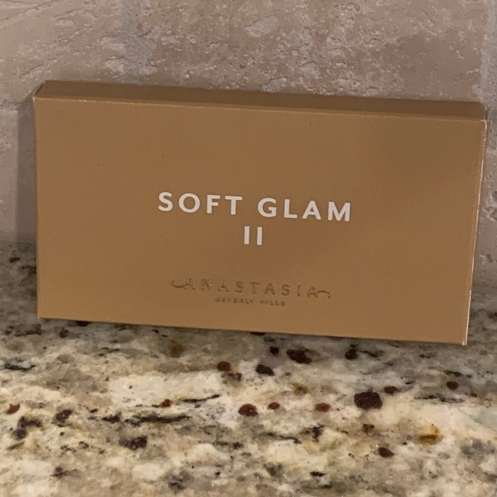 NWT Anastasia Beverly Hills Soft Glam II Mini Eyeshadow Palette